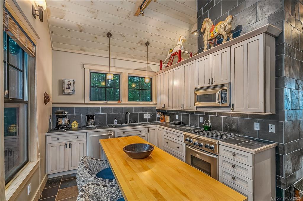 765 Summit Road Tryon, NC 28782 - Photo 14 of 41