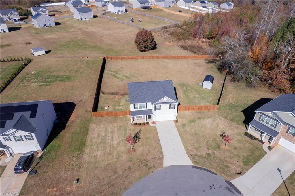 108 Daniel Drive Lexington, NC 27295 - Photo 2 of 38