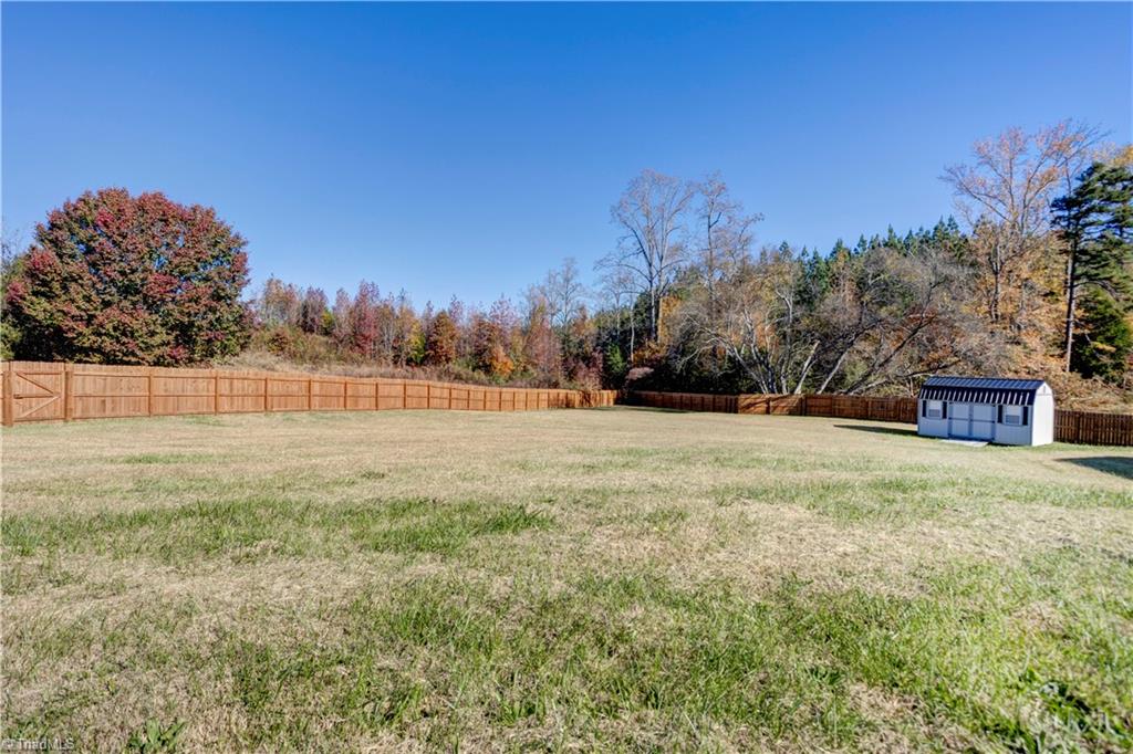 108 Daniel Drive Lexington, NC 27295 - Photo 32 of 38