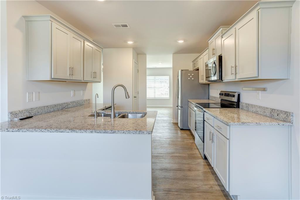 108 Daniel Drive Lexington, NC 27295 - Photo 10 of 38