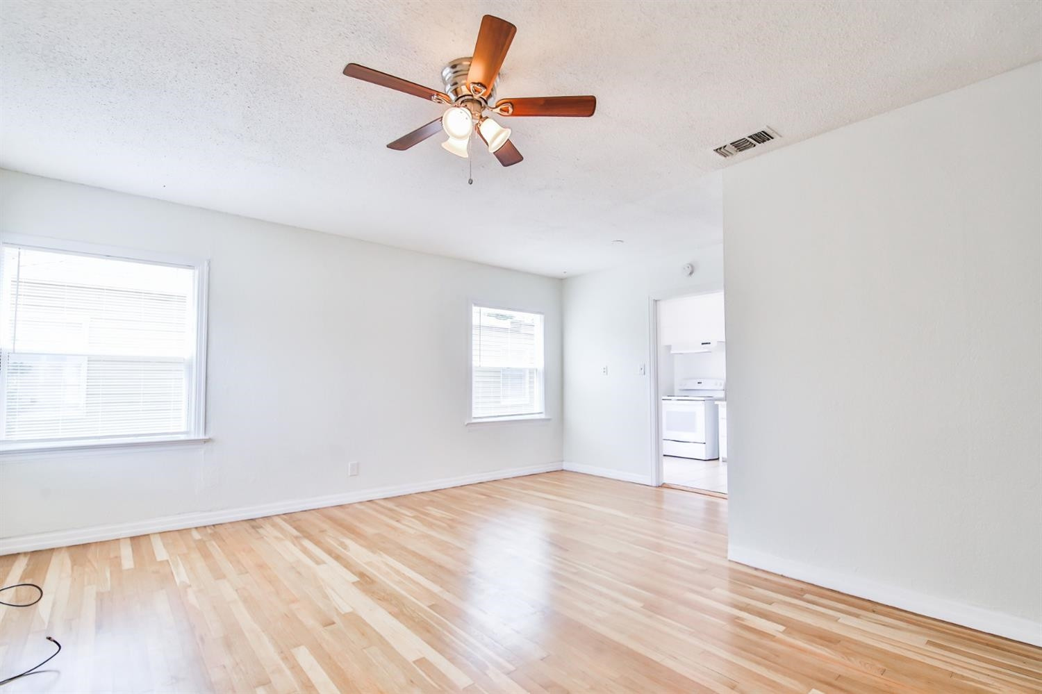 2120 28th Street Lubbock, TX 79411 - Photo 3 of 16 Photo 3