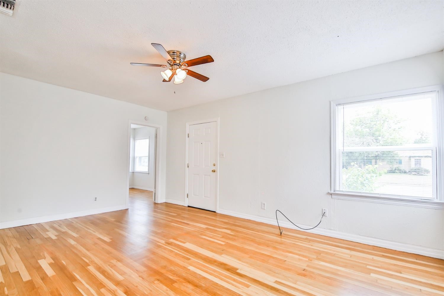 2120 28th Street Lubbock, TX 79411 - Photo 4 of 16 Photo 4