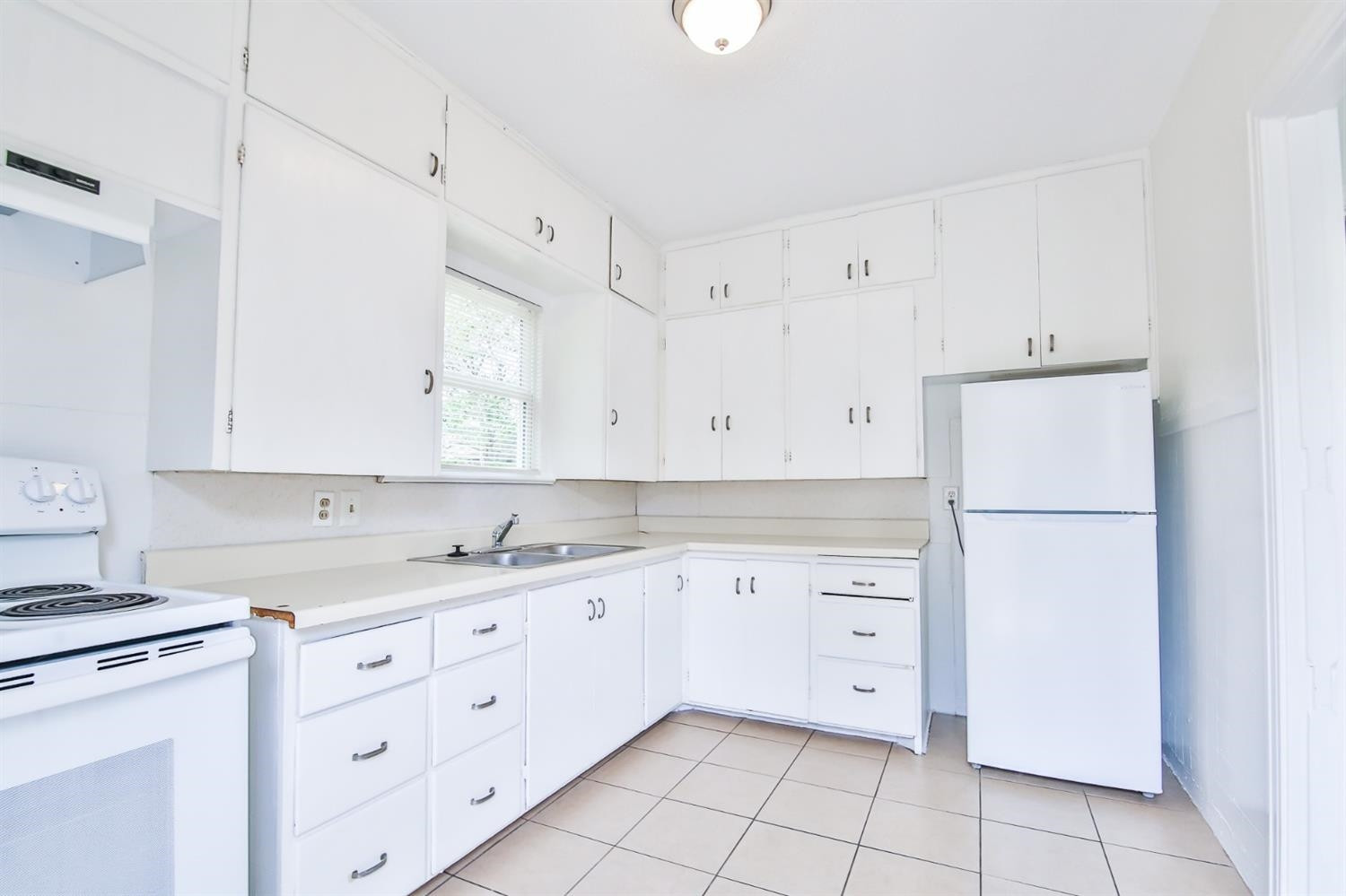 2120 28th Street Lubbock, TX 79411 - Photo 5 of 16 Photo 5