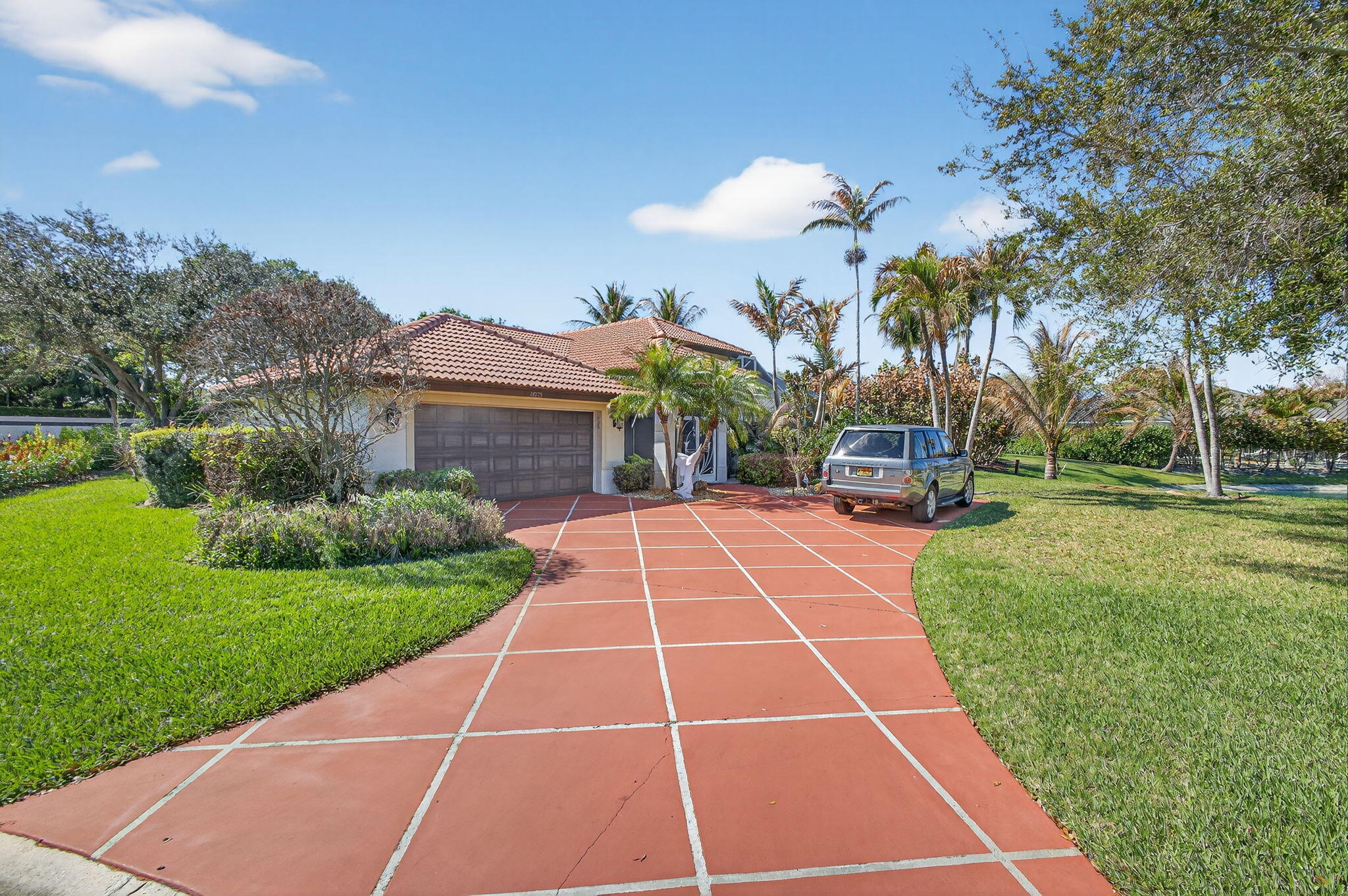 8075 Southeast Governors Way Hobe Sound, FL 33455 - Photo 3 of 35 Front