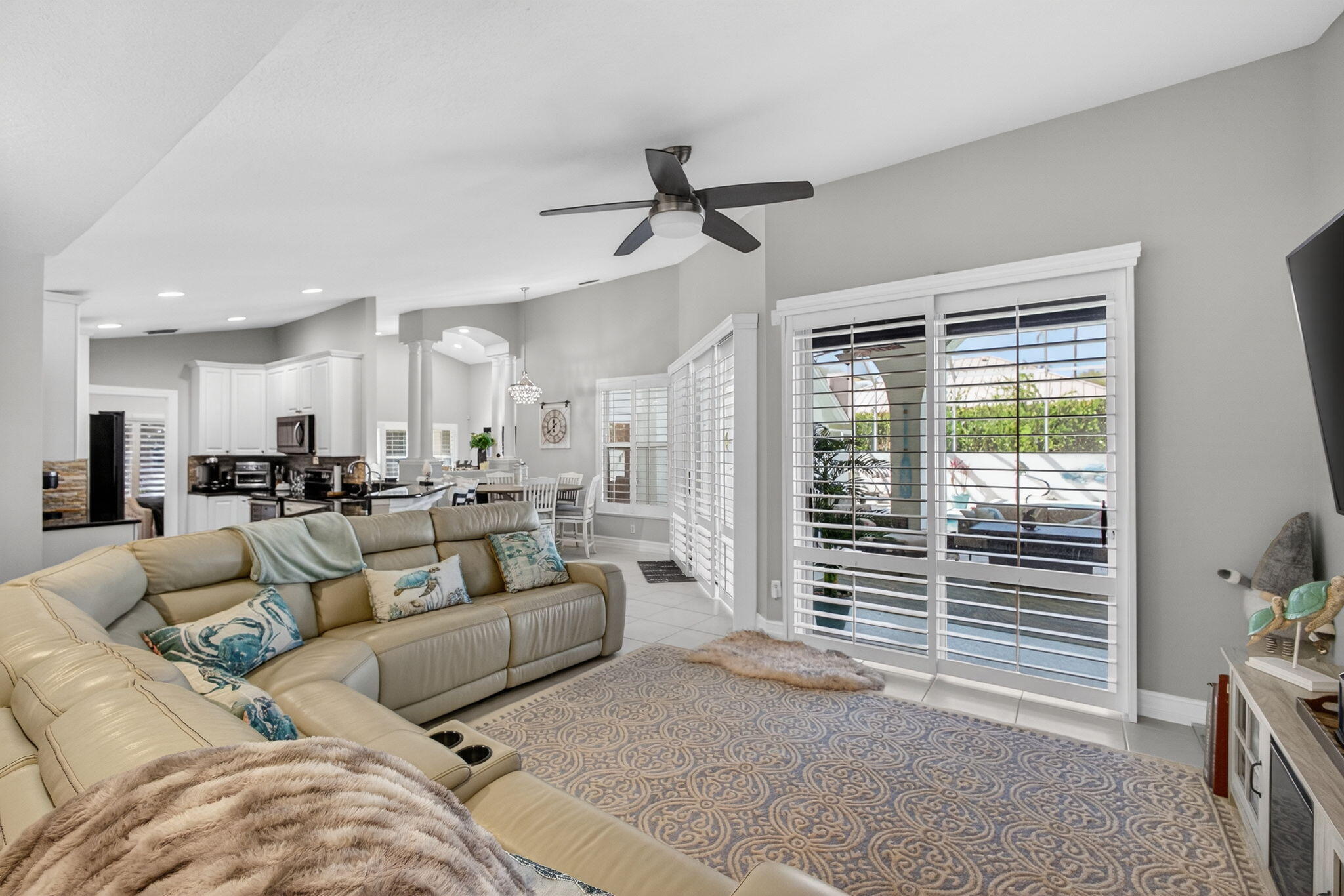 8075 Southeast Governors Way Hobe Sound, FL 33455 - Photo 7 of 35 Living Area