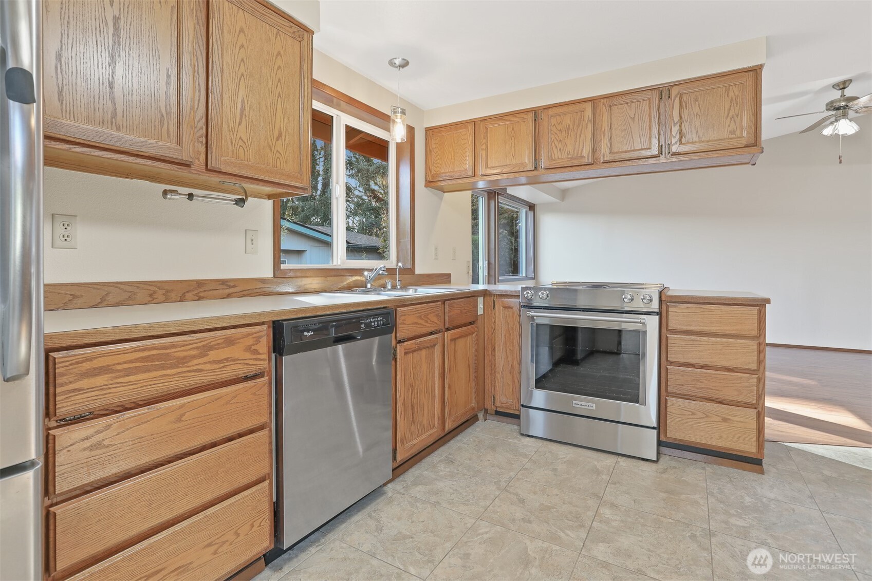 24004 10th Place West Bothell, WA 98021 - Photo 14 of 40