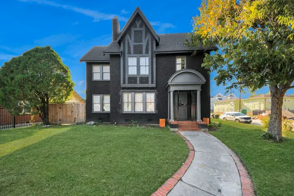 $8,500 | 2002 Rosewood Street, Houston, TX 77004