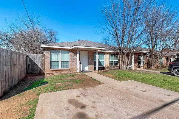 $1,850 | 404 Truman Street, Arlington, TX 76011