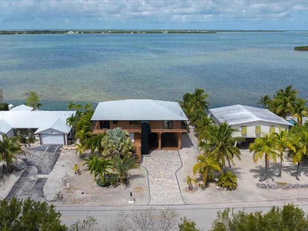 $2,200,000 | 1112 West Shore Drive, Big Pine Key, FL 33043