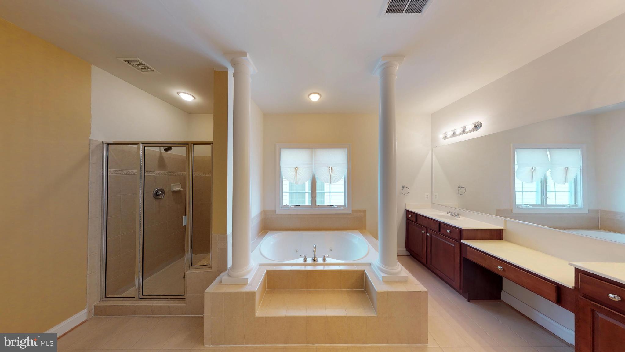 12135 Cypress Spring Road Clarksburg, MD 20871 - Photo 17 of 29 Bath (Master)