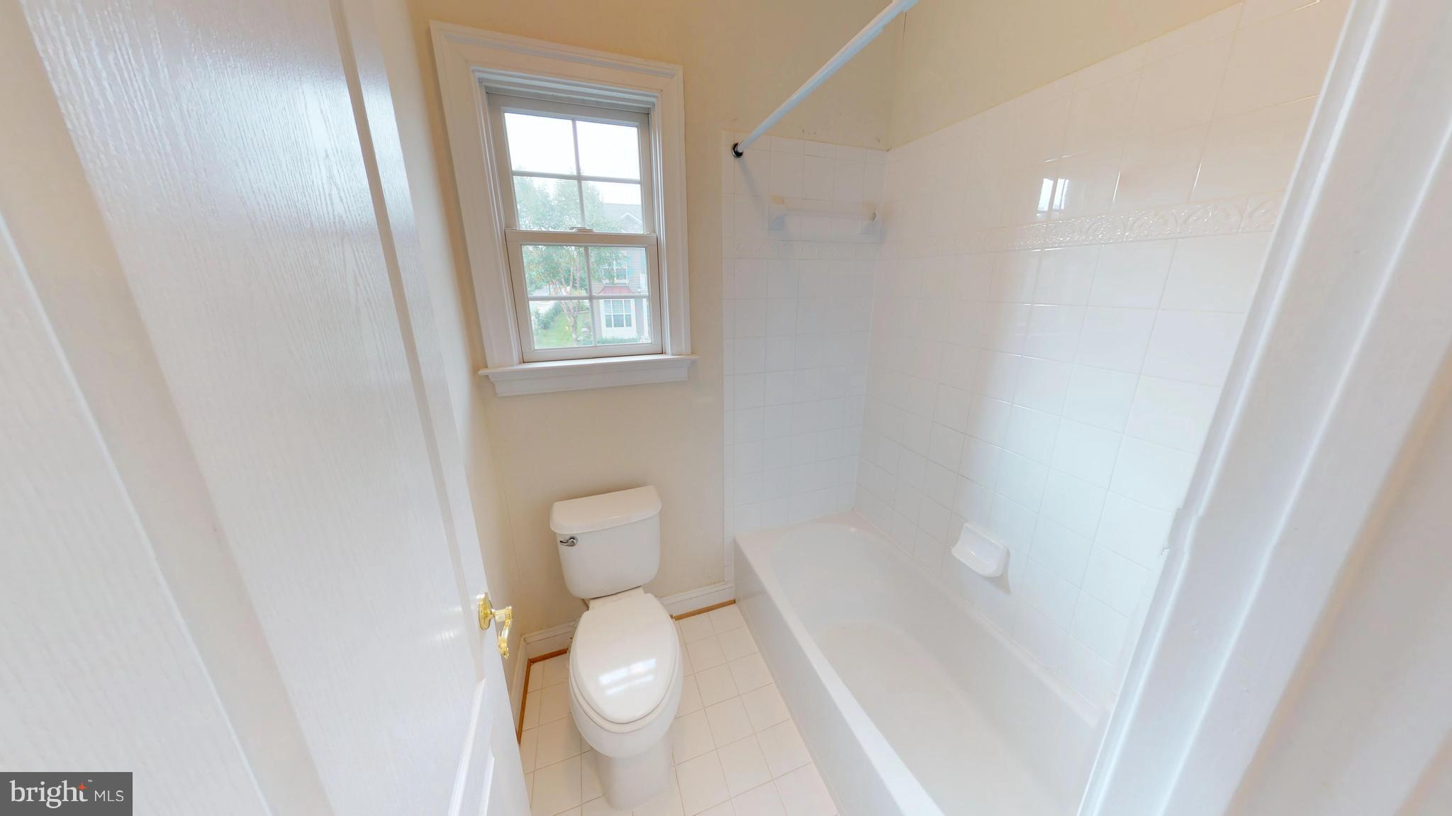12135 Cypress Spring Road Clarksburg, MD 20871 - Photo 22 of 29 Shared Bath on Upper Lvl