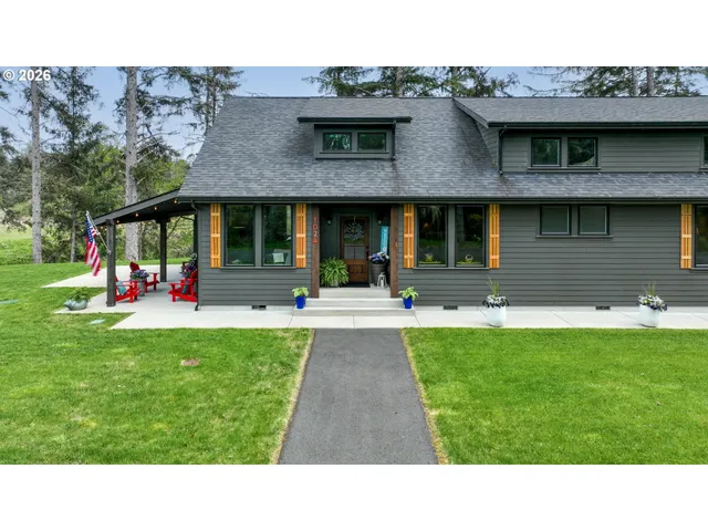 $989,000 | 1024 Pine Drive, Warrenton, OR 97146