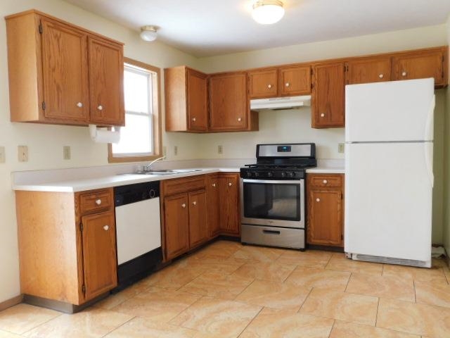 3945 Old Gate Road Rockford, IL 61109 - Photo 4 of 24 Gallery Image 4