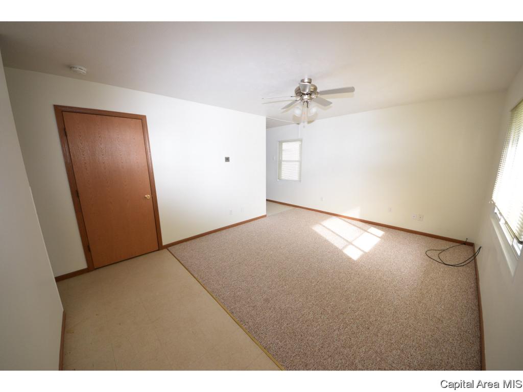 57 Park Ridge Road Springfield, IL 62703 - Photo 8 of 16