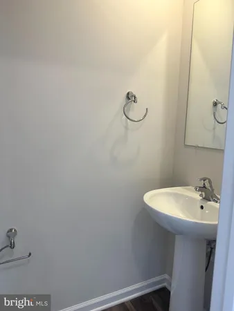 $2,050 | 1328 Cedar Vly Road, Ranson, WV 25438