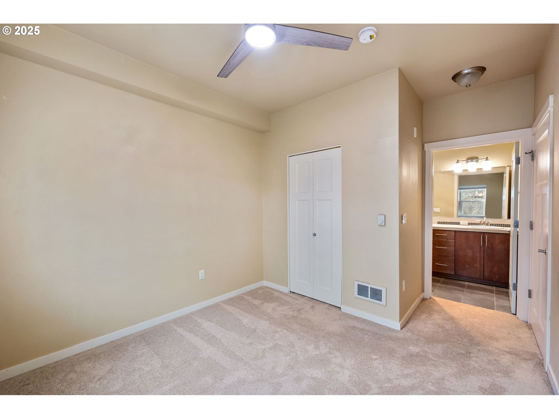 13915 Southwest Meridian Street, Unit 307 Beaverton, OR 97005 - Photo 16 of 27