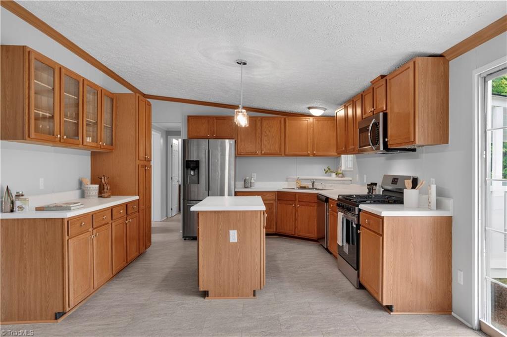 4465 Ebert Road Winston-Salem, NC 27127 - Photo 10 of 36 Gallery Image 10