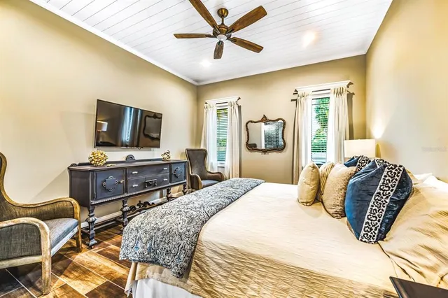 $4,500,000 | 340 Jackson Drive, Sarasota, FL 34236