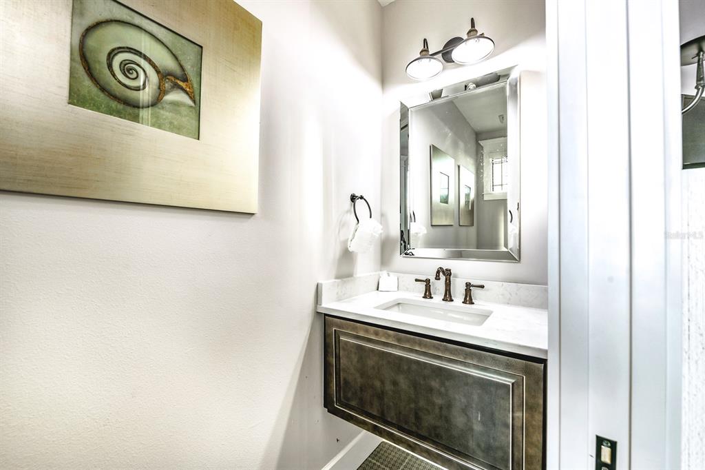 340 Jackson Drive Sarasota, FL 34236 - Photo 65 of 100