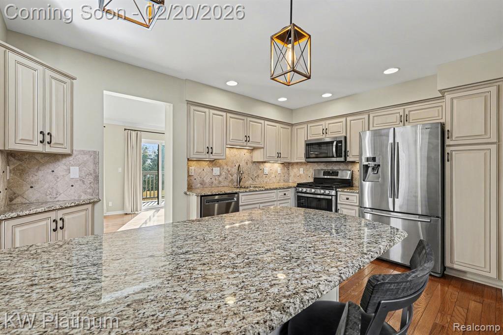 2959 Meadowbrook Drive Rochester Hills, MI 48309 - Photo 4 of 34