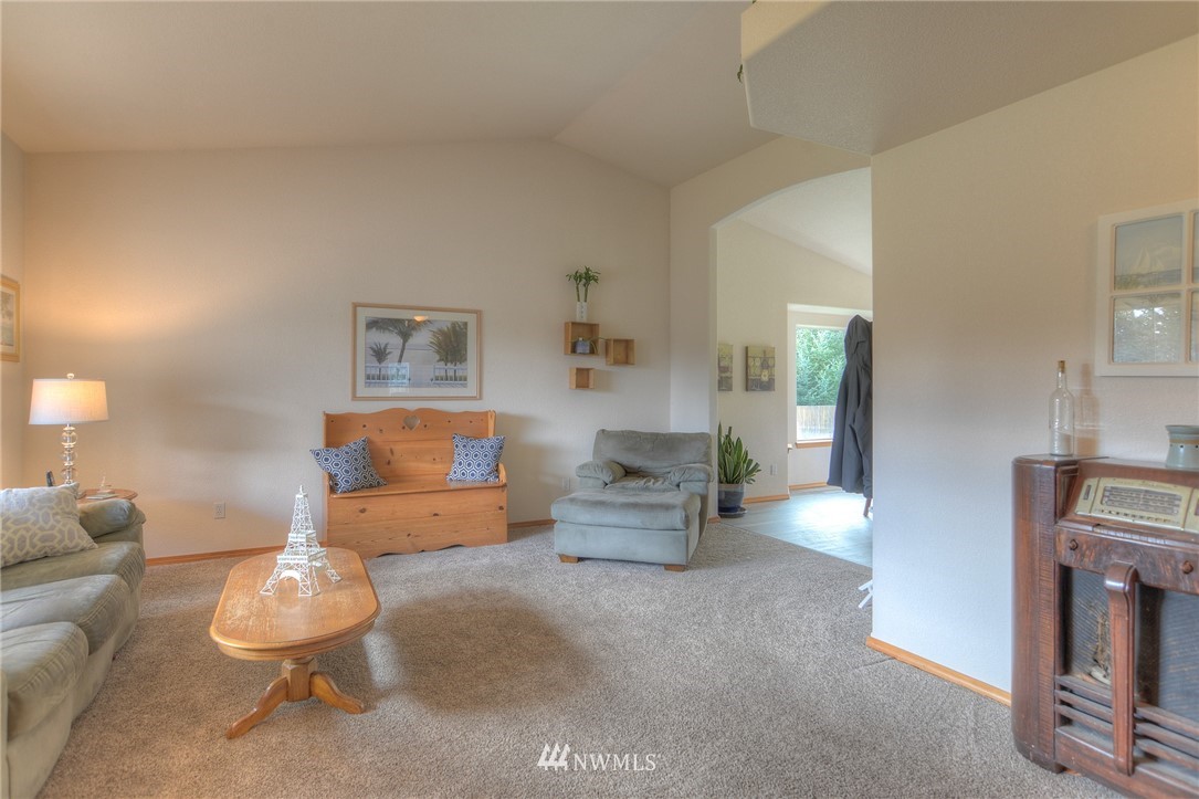 8840 Lavaliere Meadows Lane Southwest Rochester, WA 98579 - Photo 2 of 22 Gallery Image 2