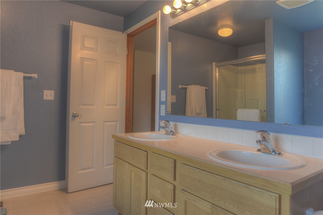 8840 Lavaliere Meadows Lane Southwest Rochester, WA 98579 - Photo 18 of 22 Gallery Image 18