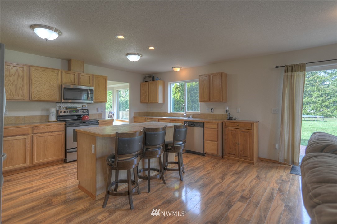 8840 Lavaliere Meadows Lane Southwest Rochester, WA 98579 - Photo 6 of 22 Gallery Image 6