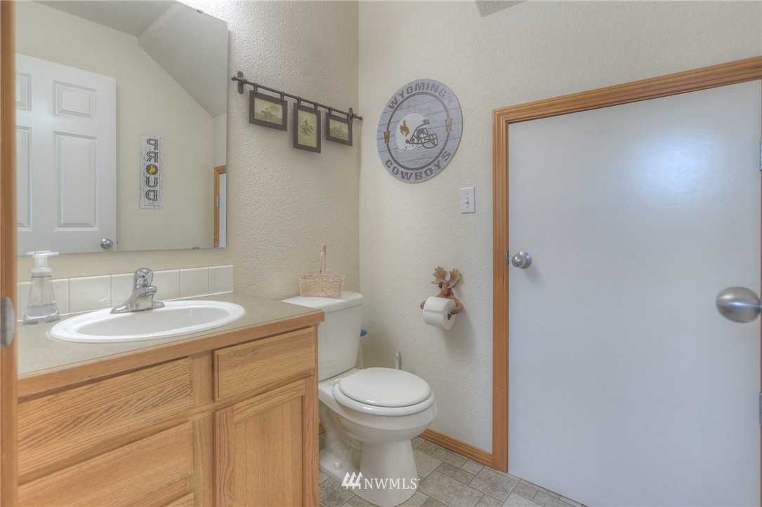 8840 Lavaliere Meadows Lane Southwest Rochester, WA 98579 - Photo 10 of 22 Gallery Image 10