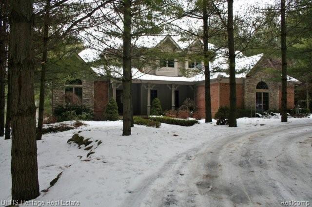 946 Gulley Road Howell, MI 48843 - Photo 1 of 17 Front of House