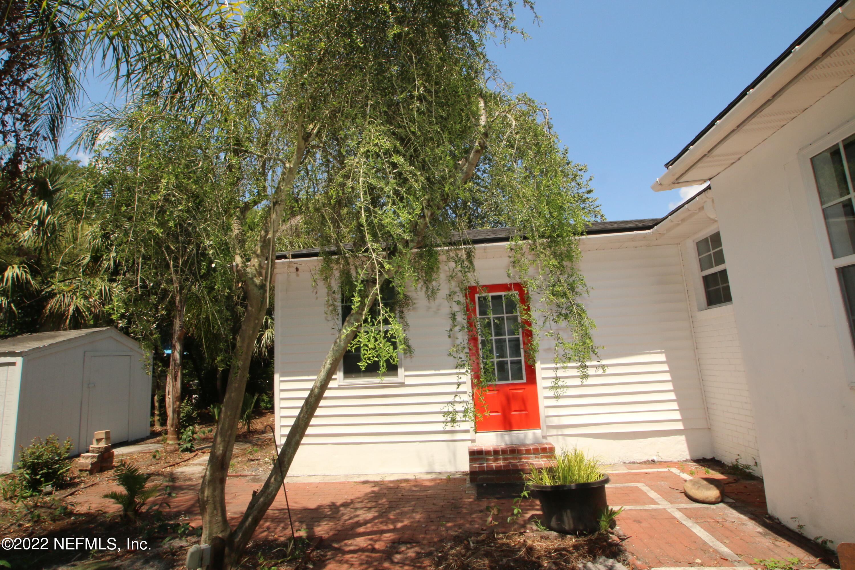 3172 Claremont Road Jacksonville, FL 32207 - Photo 4 of 30 1655424485-004-3172-Claremont-Rd-Jackson
