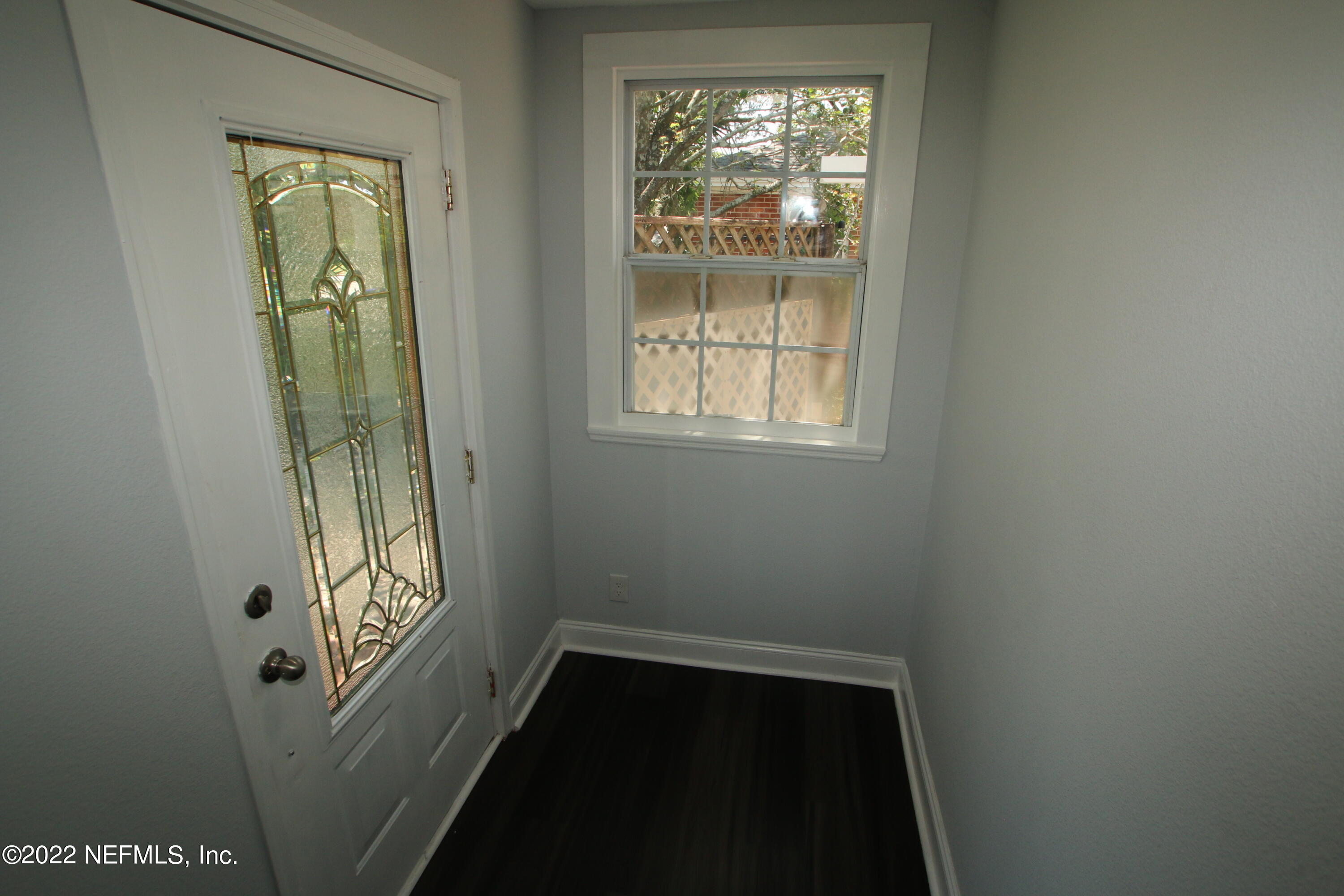 3172 Claremont Road Jacksonville, FL 32207 - Photo 8 of 30 1655424485-008-3172-Claremont-Rd-Jackson