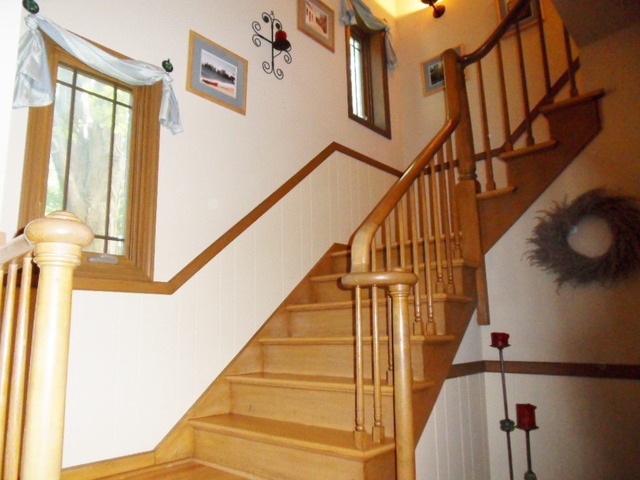 511 Post Road St. Charles, IL 60174 - Photo 15 of 25 a view of entryway