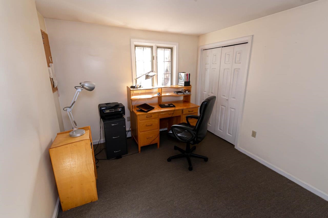 6 Diamond Drive Derry, NH 03038 - Photo 13 of 38