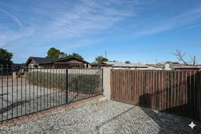 a view of a wrought fence