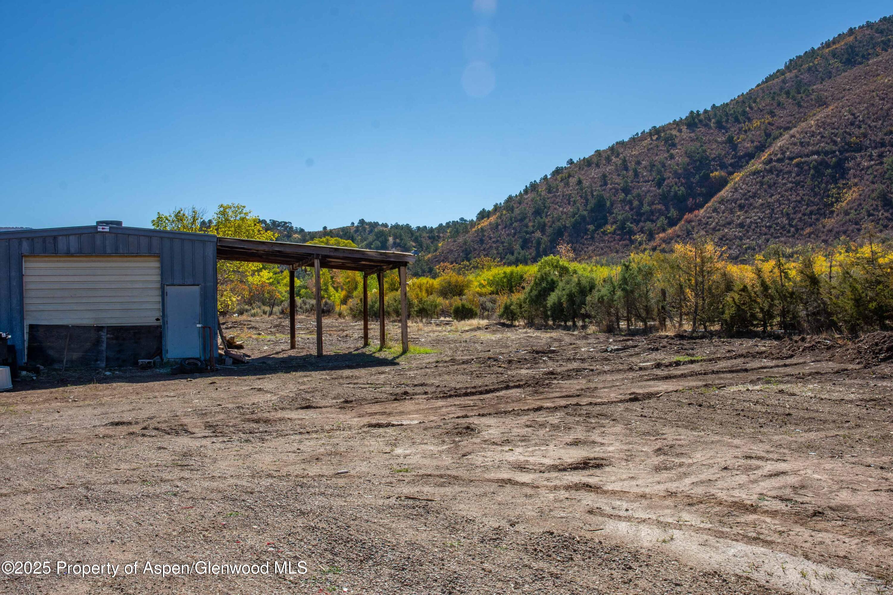 21401 Highway 82 Basalt, CO 81621 - Photo 7 of 16 a view of a backyard of a house
