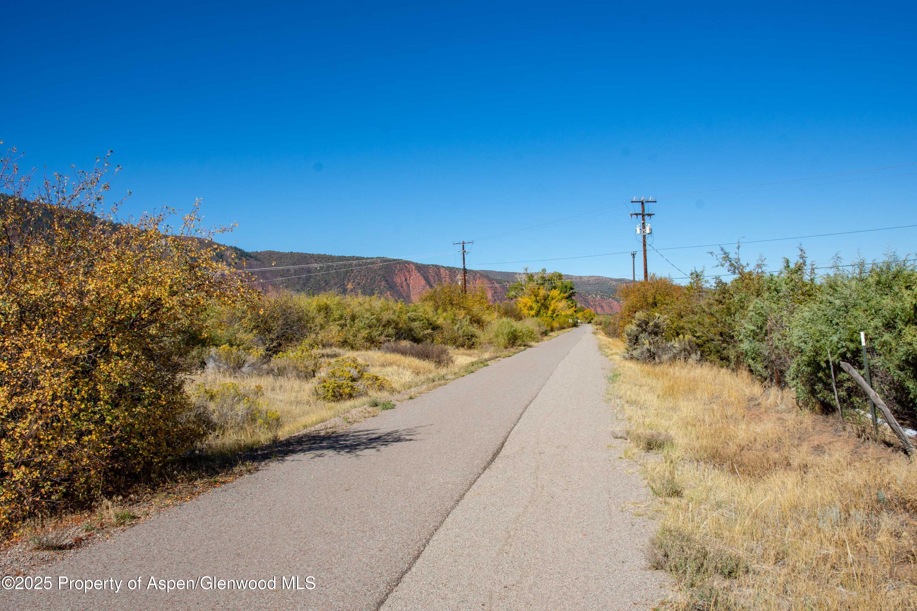 21401 Highway 82 Basalt, CO 81621 - Photo 10 of 16 a view of a yard