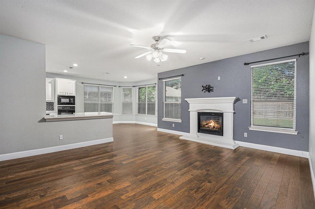 848 Huebner Way Burleson, TX 76028 - Photo 11 of 26