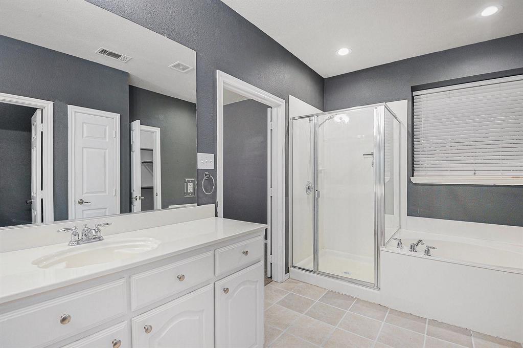 848 Huebner Way Burleson, TX 76028 - Photo 16 of 26