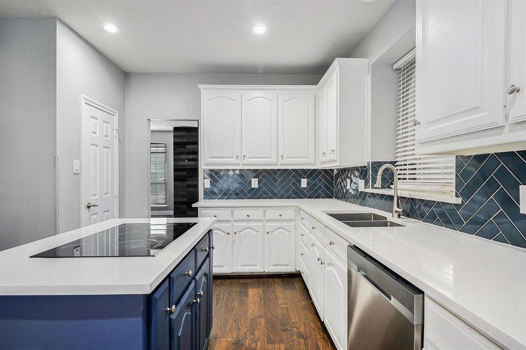 848 Huebner Way Burleson, TX 76028 - Photo 8 of 26