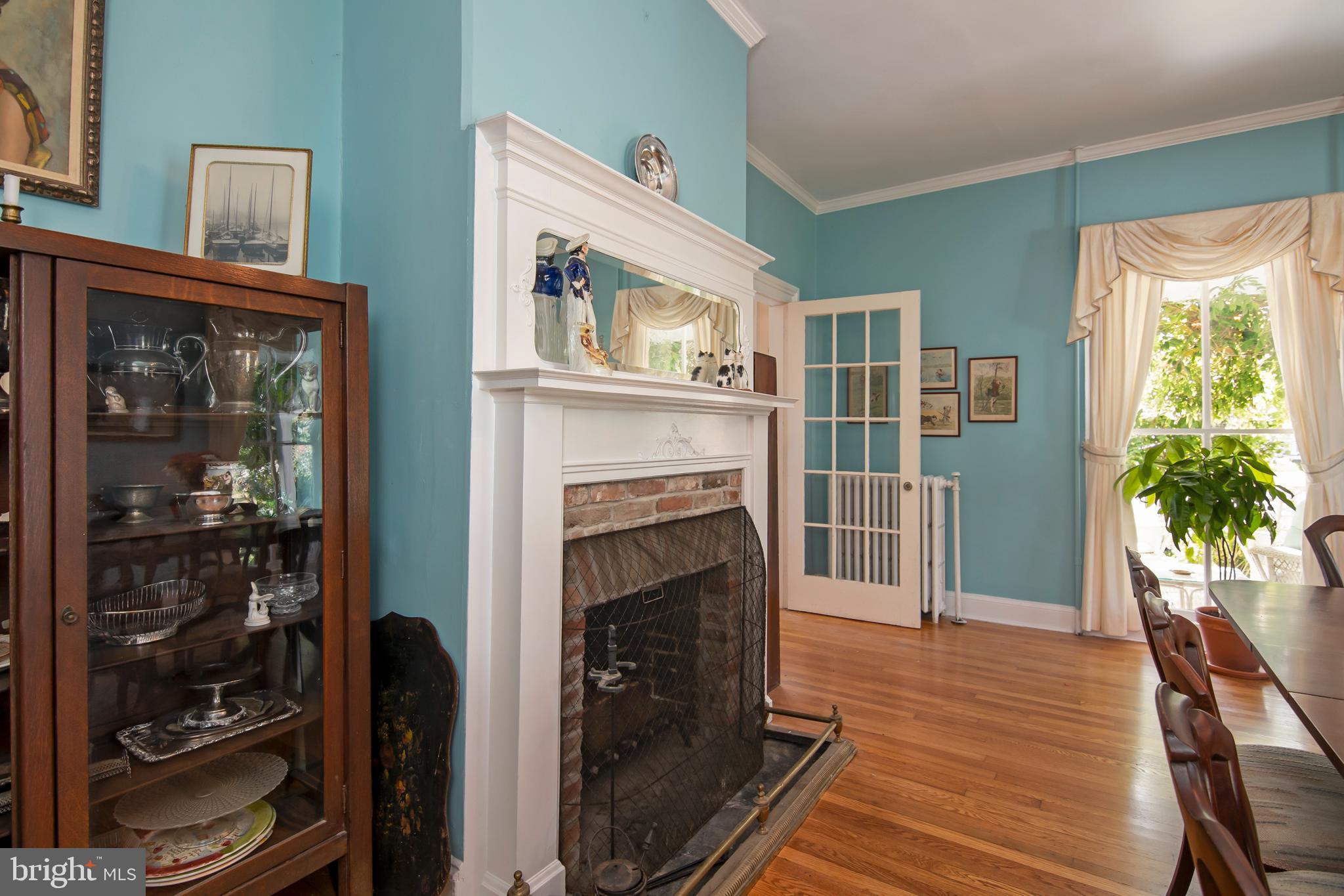 113 High Street Cambridge, MD 21613 - Photo 13 of 56 2nd of 4 fireplaces