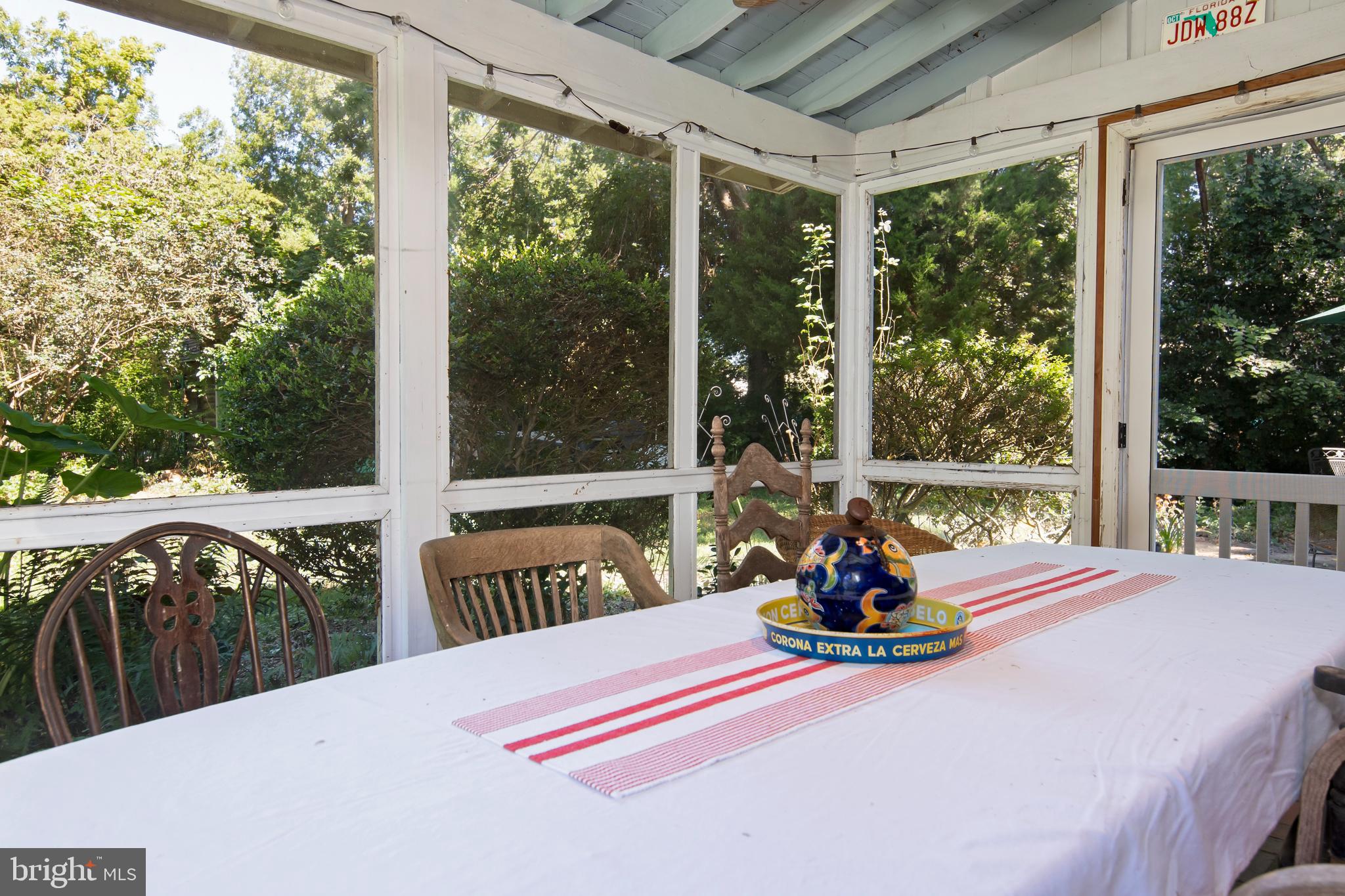 113 High Street Cambridge, MD 21613 - Photo 25 of 56 Interior View of Back Screened In Porch