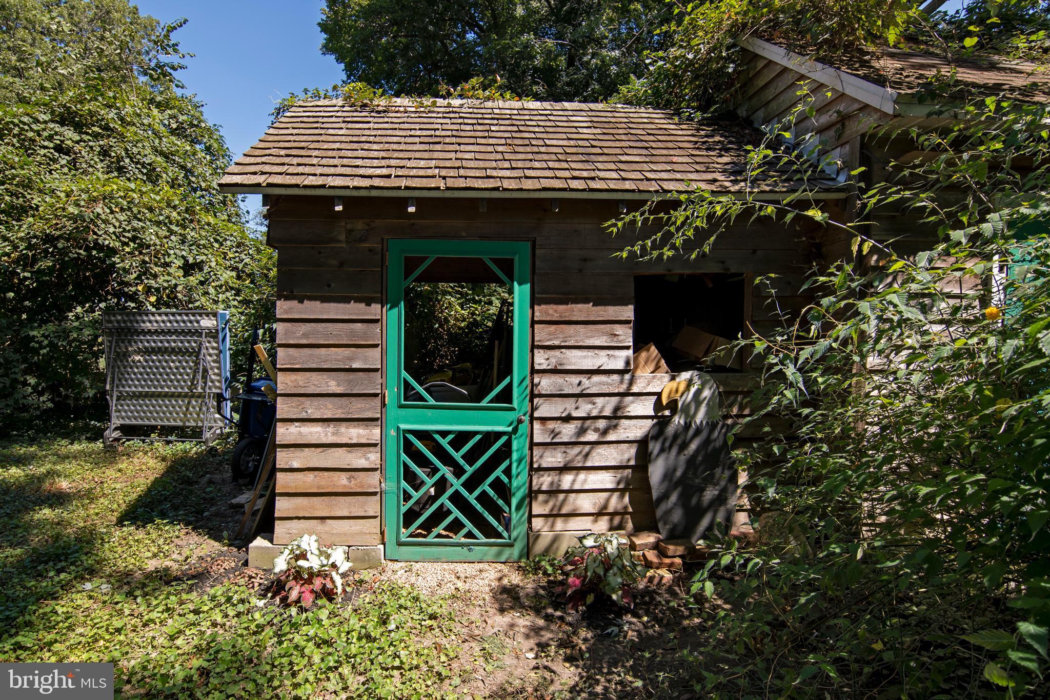 113 High Street Cambridge, MD 21613 - Photo 50 of 56 Garden Shed/Work shop