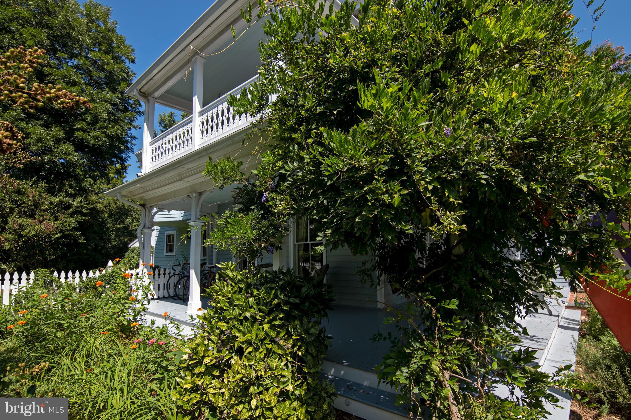 113 High Street Cambridge, MD 21613 - Photo 5 of 56 2-Story Side Porches