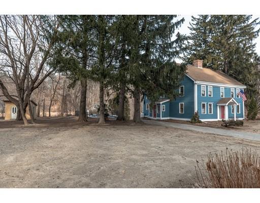 17 Pleasant Valley Road Amesbury, MA 01913 - Photo 4 of 29 Gallery Image 4