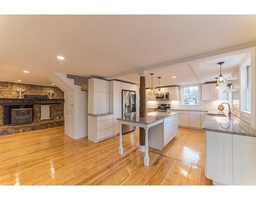 17 Pleasant Valley Road Amesbury, MA 01913 - Photo 8 of 29 Gallery Image 8