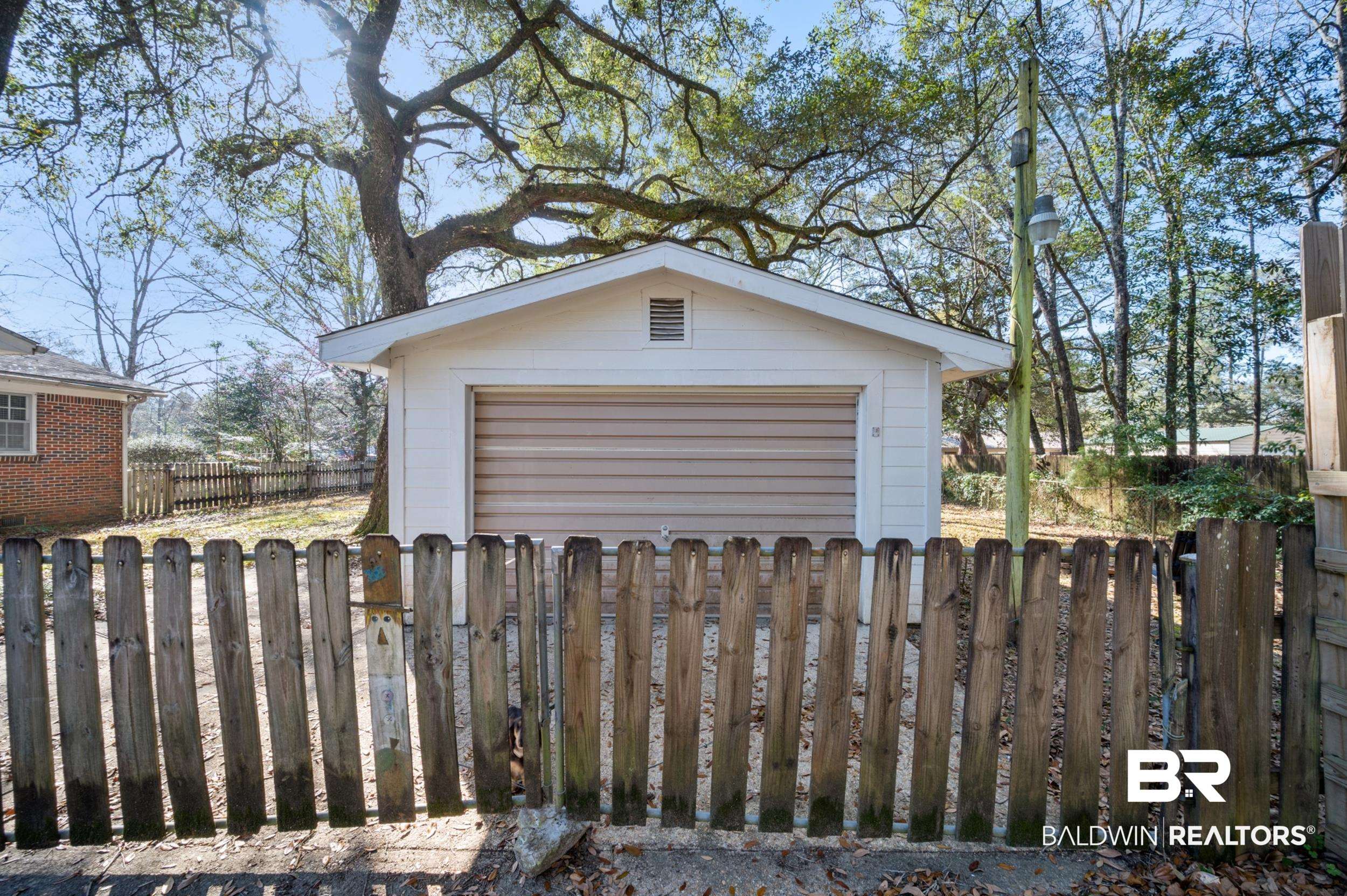 809 Moog Avenue Bay Minette, AL 36507 - Photo 7 of 33 View of outbuilding