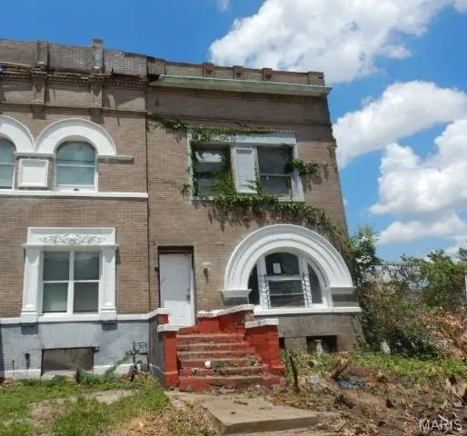 $49,900 | 5233 Cates Avenue, St. Louis, MO 63113