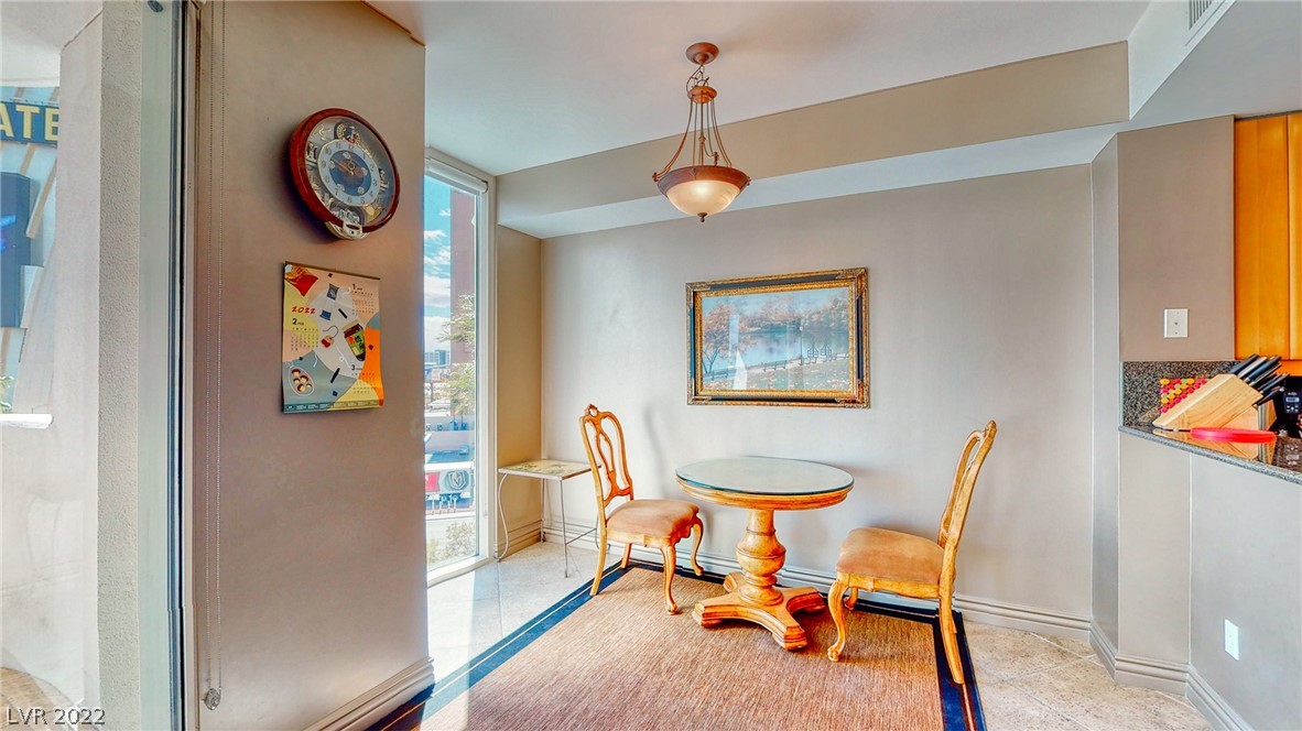 2857 Paradise Road, Unit 403 Las Vegas, NV 89109 - Photo 12 of 32