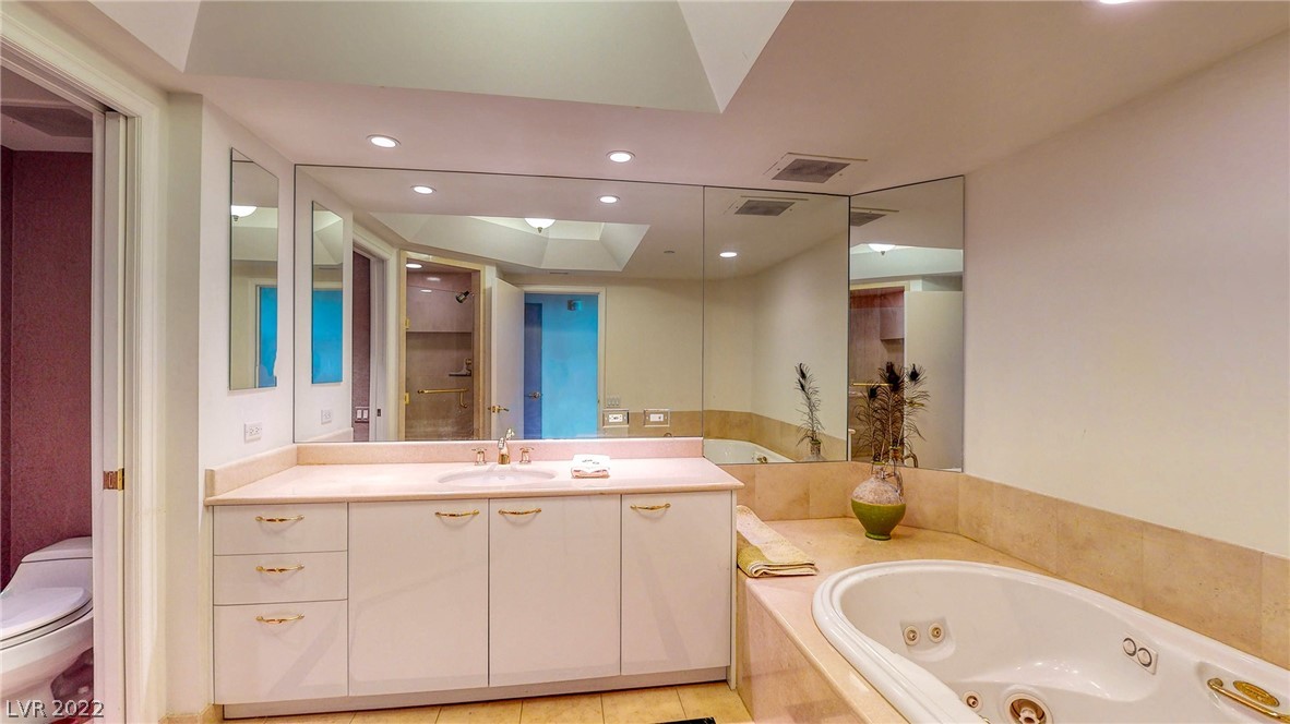 2857 Paradise Road, Unit 403 Las Vegas, NV 89109 - Photo 24 of 32