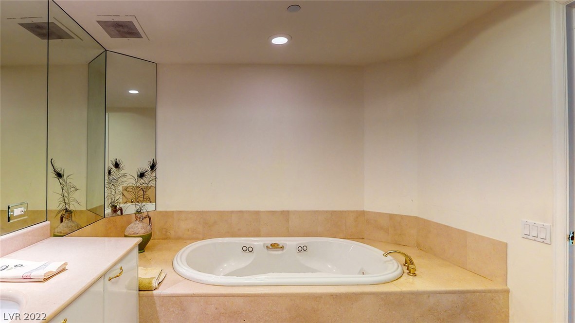 2857 Paradise Road, Unit 403 Las Vegas, NV 89109 - Photo 25 of 32